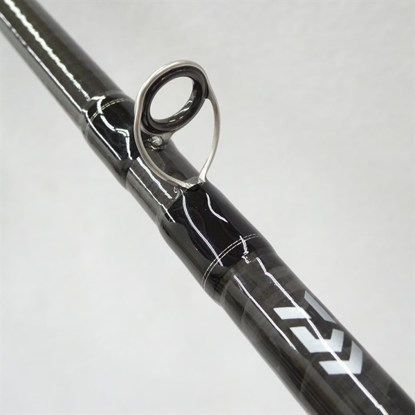 ２４タトゥーラＸＴ６１１１ＨＳＢ